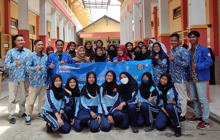 Tim Dosen S.Tr Akuntansi Sektor Publik Poltek Harber Latih Siswa Kelas XII SMK N 1 Dukuhturi Menyusun Laporan Keuangan Berbasis Google Spreadsheet